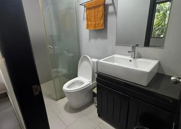 Hotel Ahuramazda House *