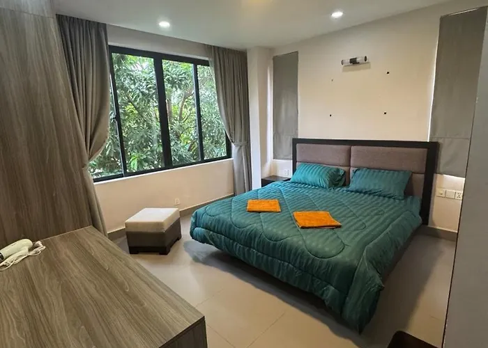 Ahuramazda House Hotel *