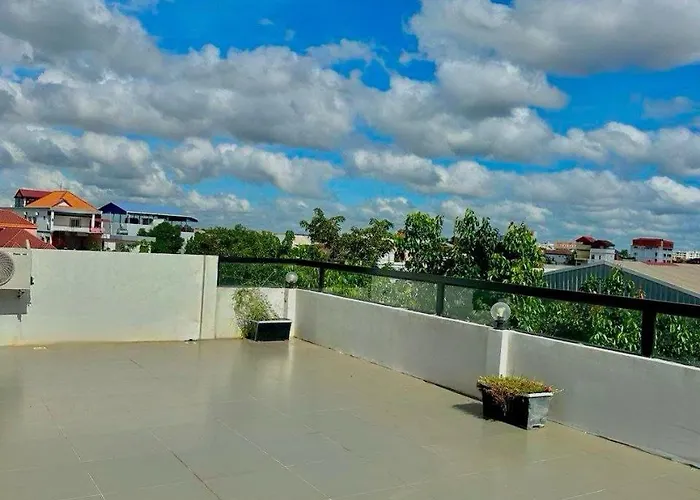 Hotel Ahuramazda House *
