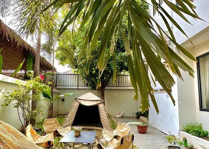 Hotel Ahuramazda House