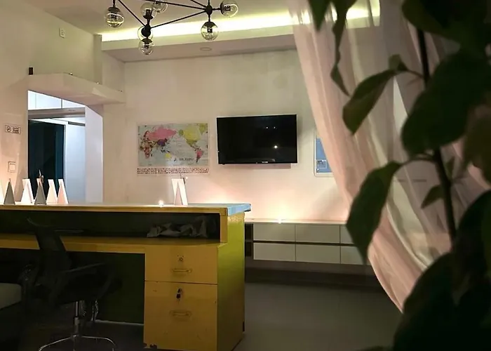Hotel Ahuramazda House